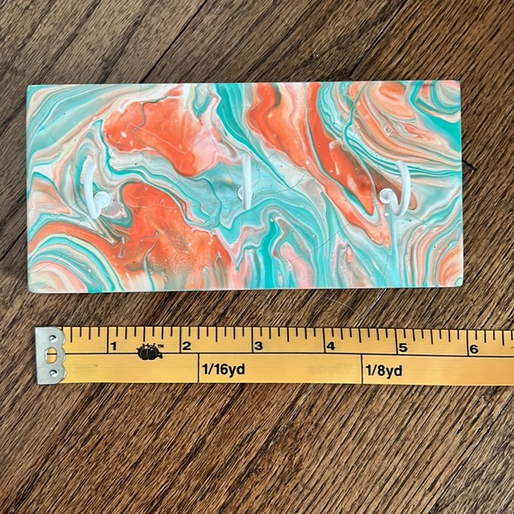 Marble painted wall hanger - Picture 8 of 8